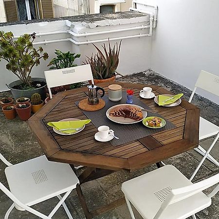 Confortevole Appartamento Vicino Al Centro Lecce Ngoại thất bức ảnh